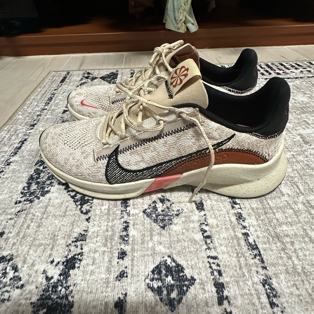 Nike sneakers size 8
